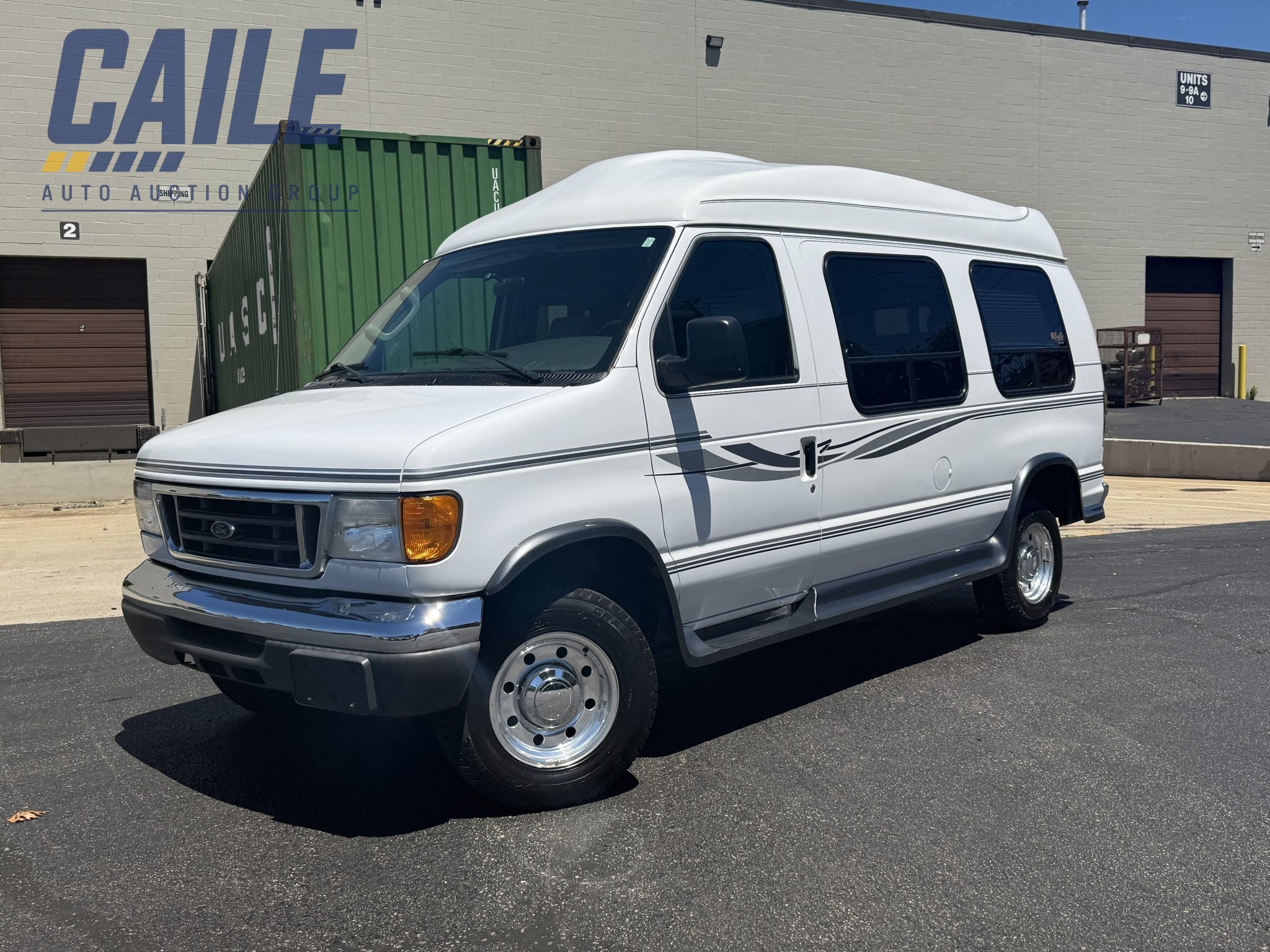 2005 Ford E-250 Sherry Designs Conversions Van w/BraunAbility Wheelchair Lift