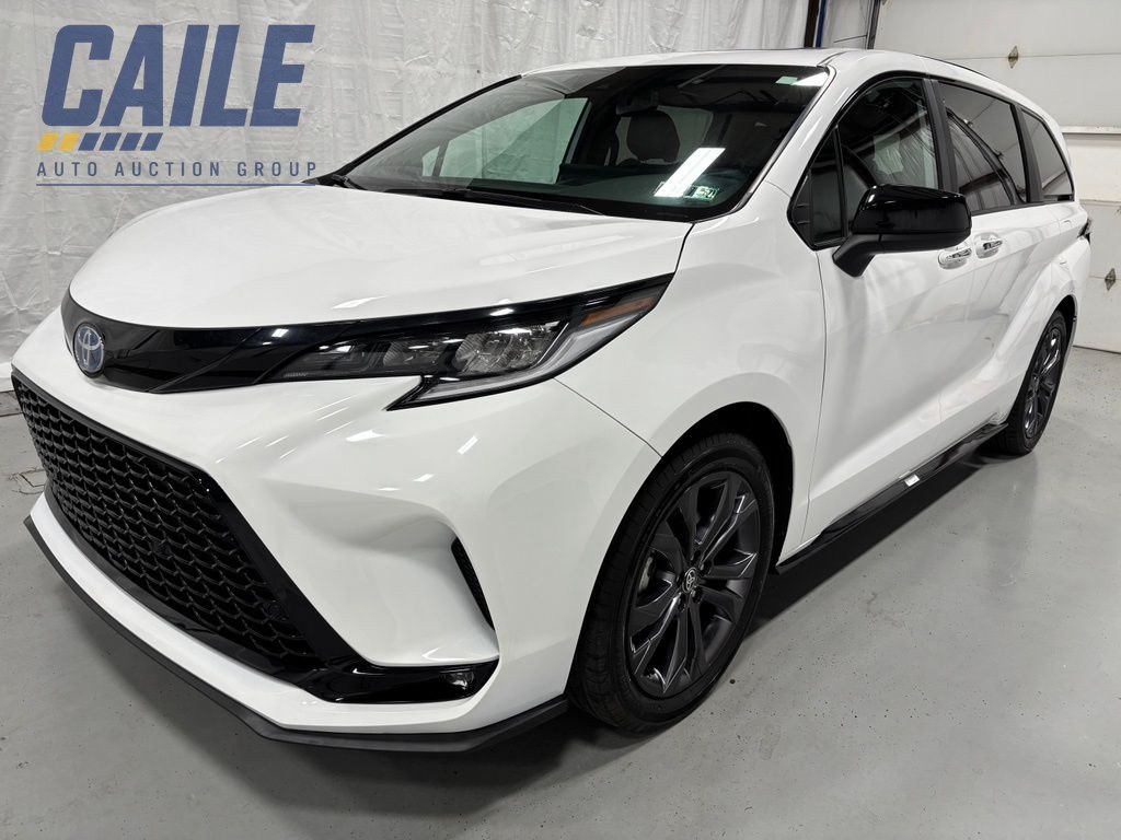 2025 Toyota Sienna XSE Hybrid FWD 7-Passenger